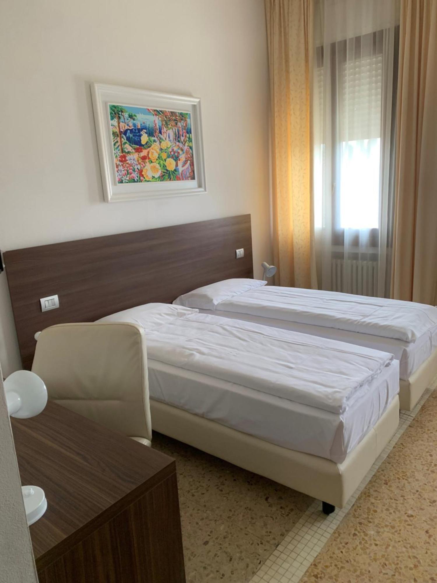 Locanda Al Santuario Peschiera del Garda Exterior foto
