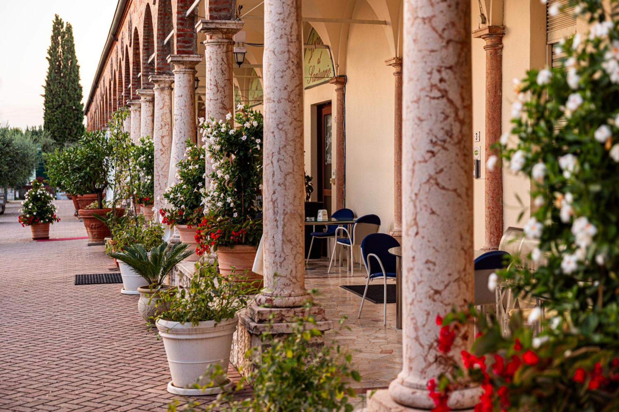 Locanda Al Santuario Peschiera del Garda Exterior foto